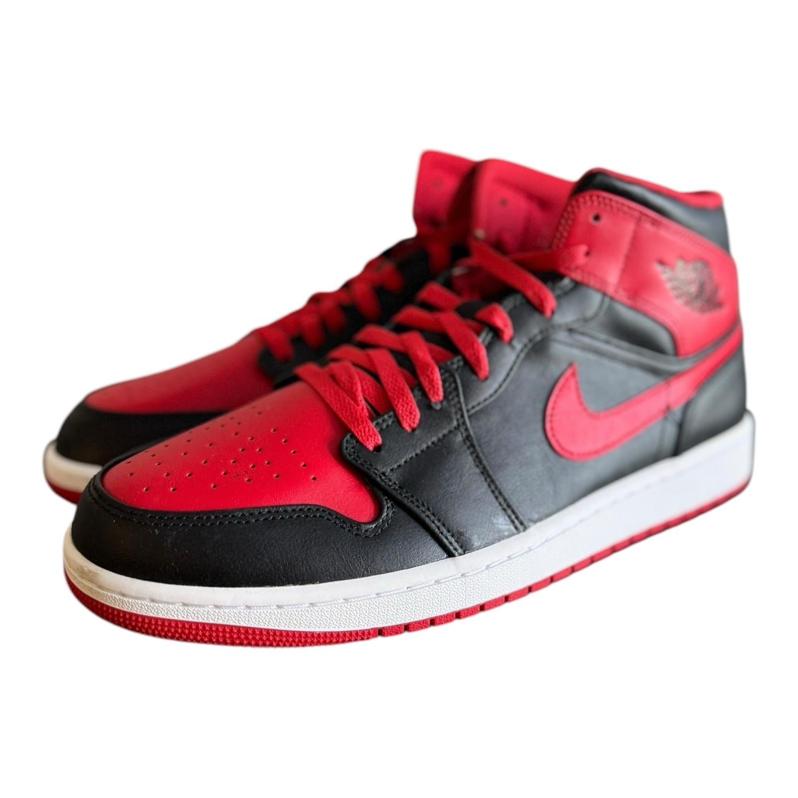 Jordan 1 Mid Black/Fire Red-White size 13