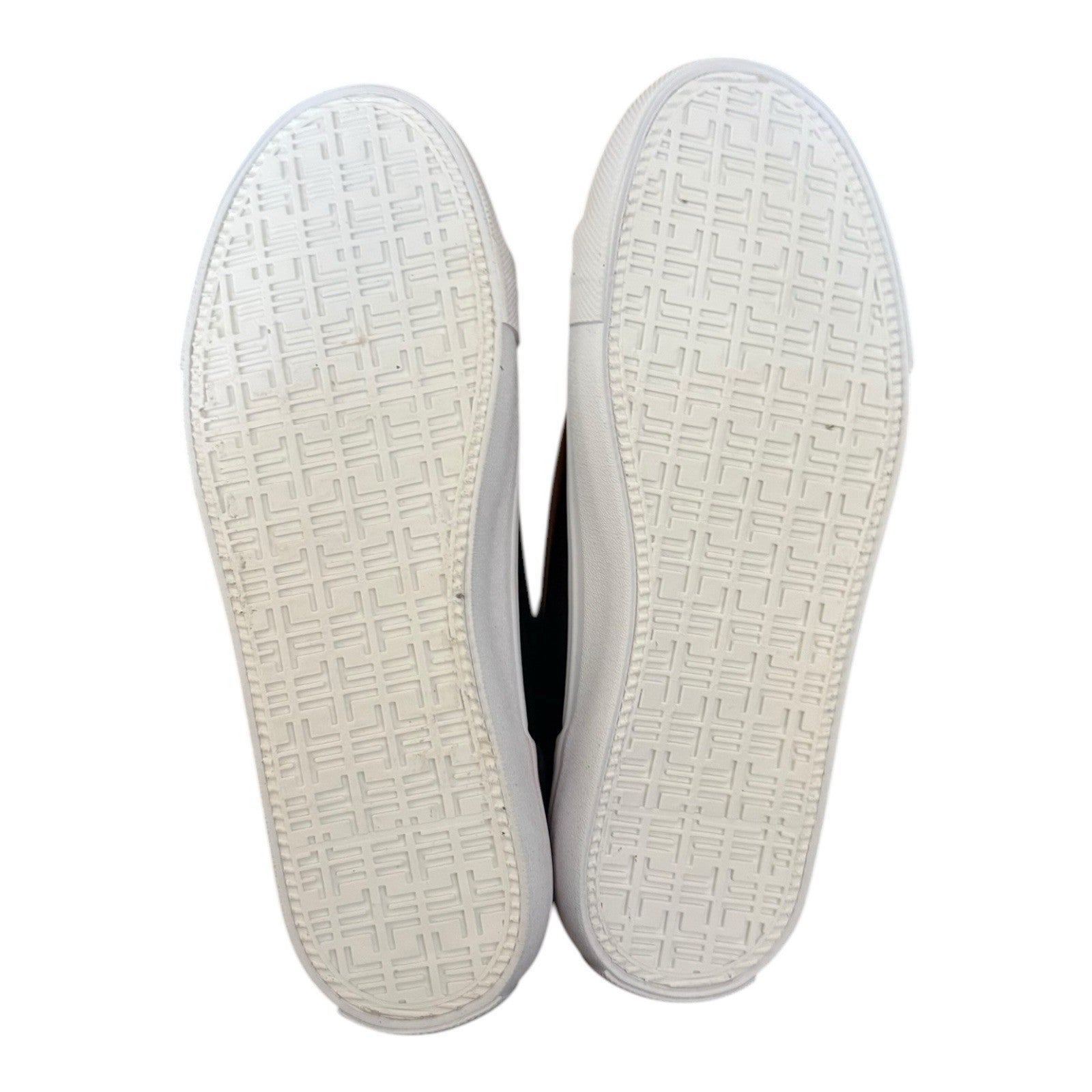 London Fog Low Top Black Sneakers